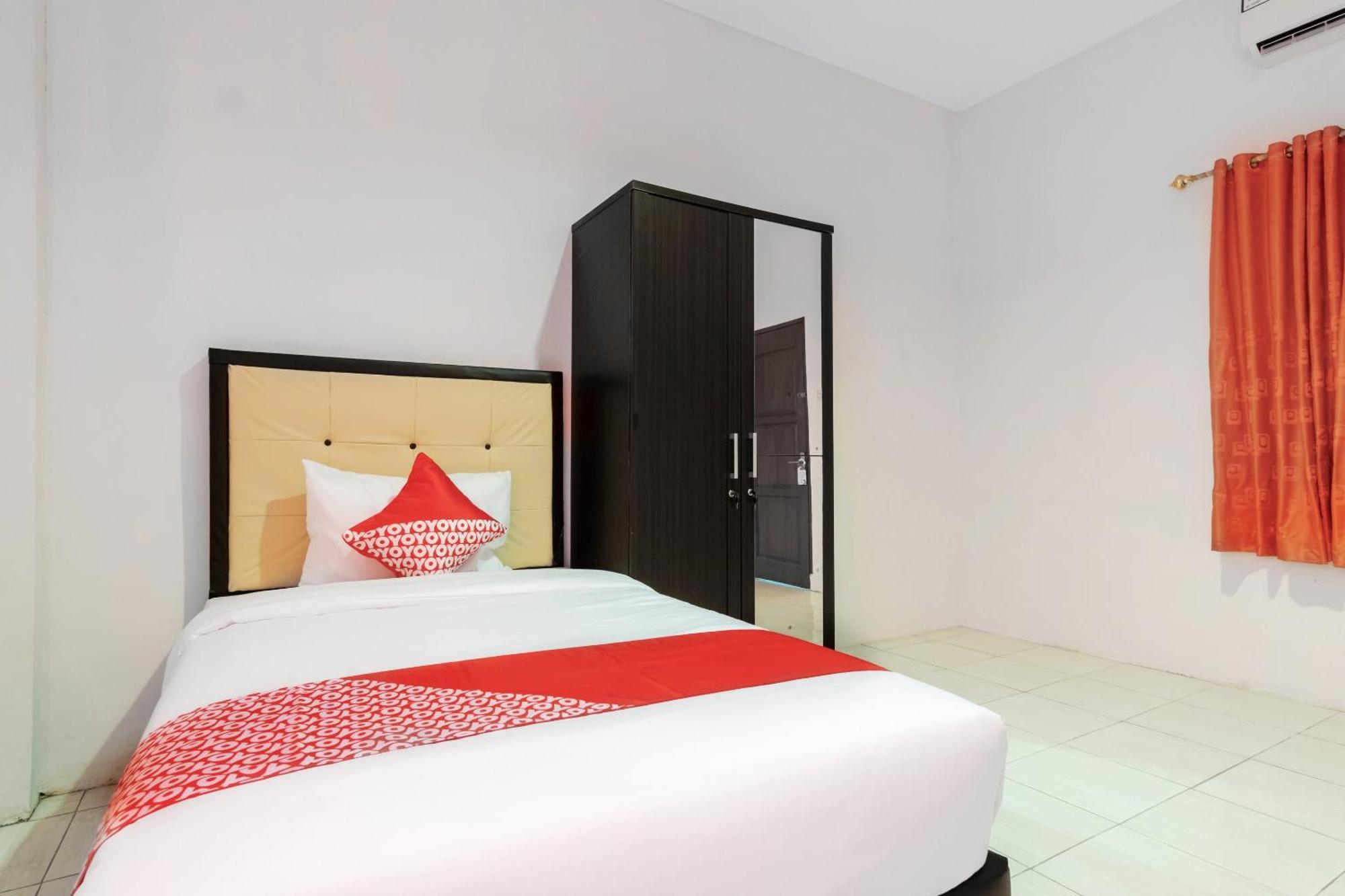 Oyo 622 Bakti Homestay Медан Екстер'єр фото